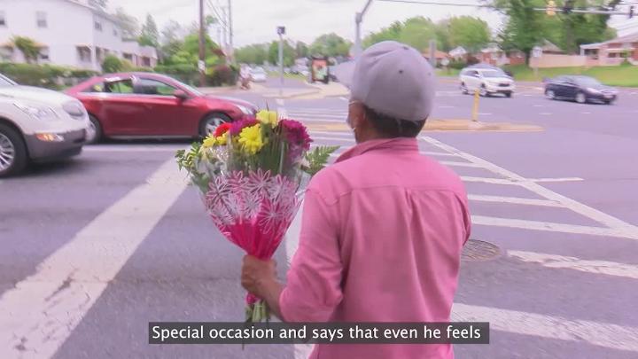 Thumbnail image for MCOL: Street Vendor Mother's Day