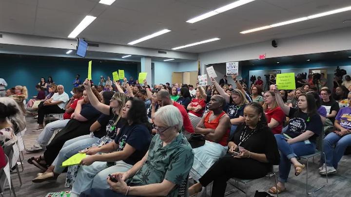 Thumbnail image for MCOL:  School Board Cuts 415 Positions